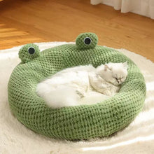 Frog-Shaped Pet Bed – Semi-Enclosed Warm House for Cats & Small Dogs