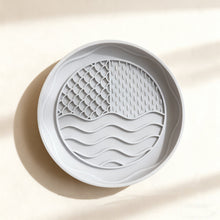 Pet Silicone Lick Mat – Slow Feeder & Eating Pad for Dogs & Cats